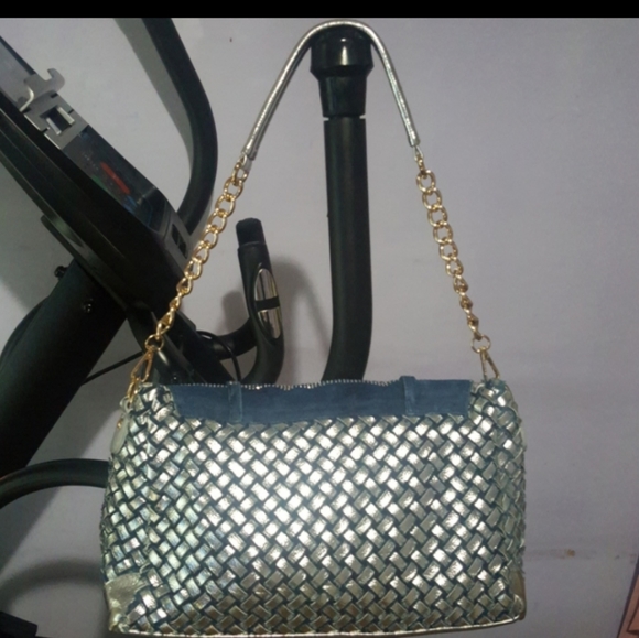Handbag - Picture 3 of 15